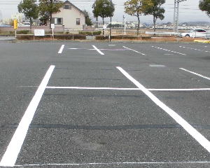 駐車場ラインの変更工事の完了