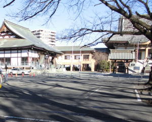 お寺・神社・葬儀場・霊園・メモリアルホールの駐車場の白線ライン工事の着工前